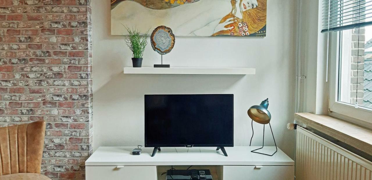 דן בוש Historic City Centre Apartment מראה חיצוני תמונה
